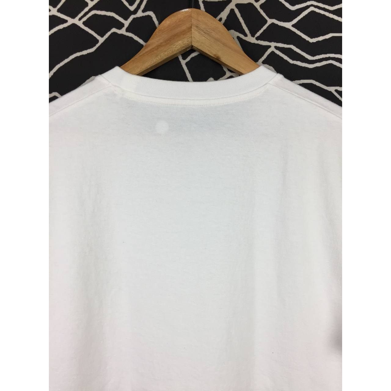 JW Anderson × Uniqlo JW Anderson X Uniqlo Flower Embroidered Logo Tee Size US L / EU 52-54 / 3 - 8 Thumbnail