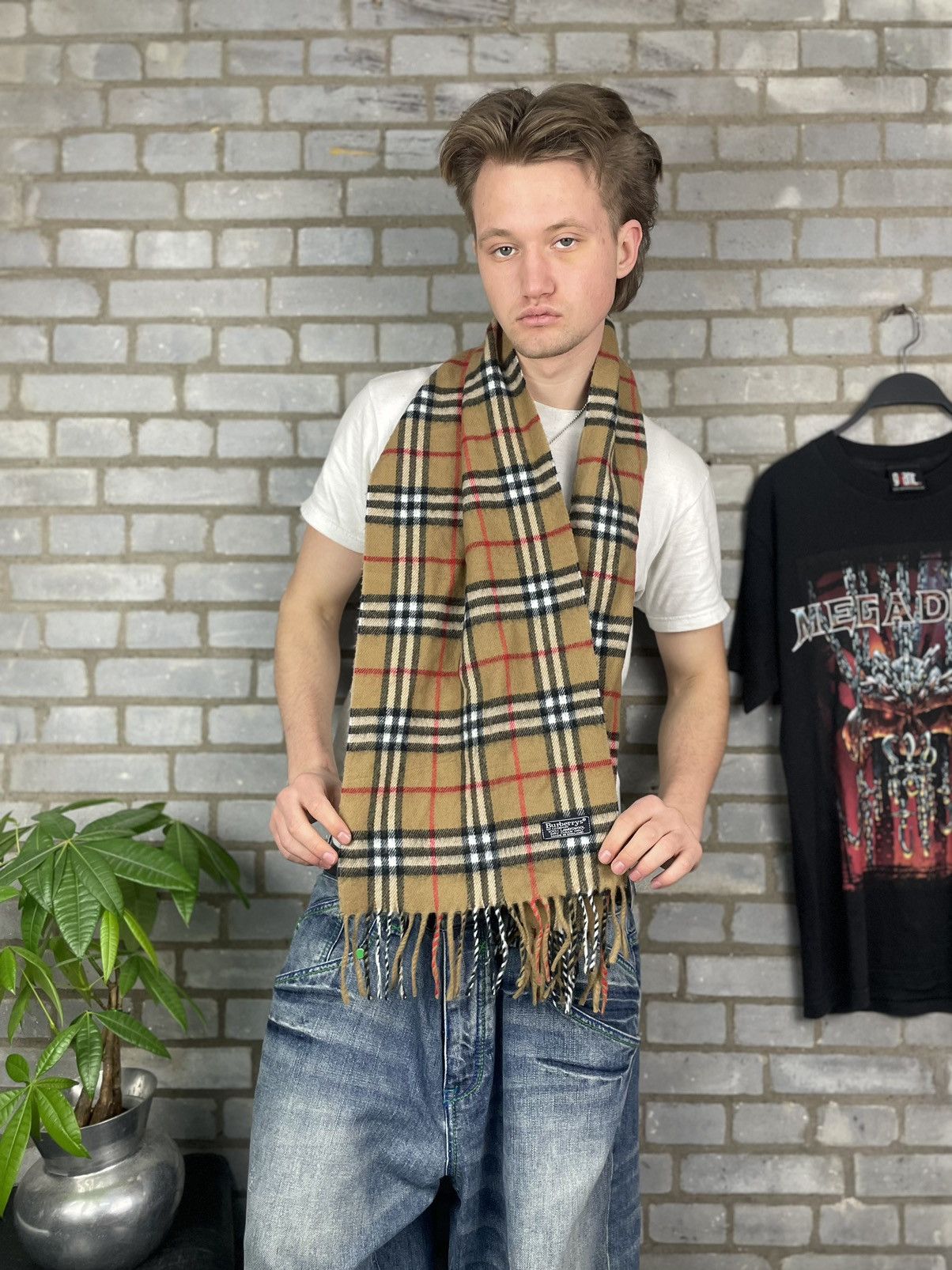 Burberry × Vintage Burberry vintage 100% lambswool checked scarf Size ONE SIZE - 3 Thumbnail
