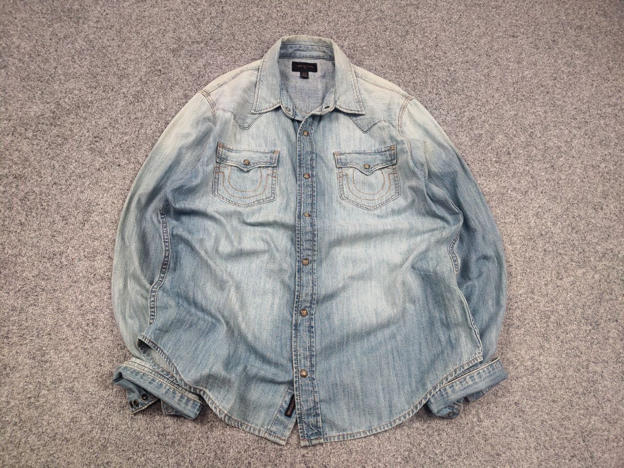 True Religion True Religion Vintage Core Jacket western denim faded shirt Size US XL / EU 56 / 4 - 3 Thumbnail