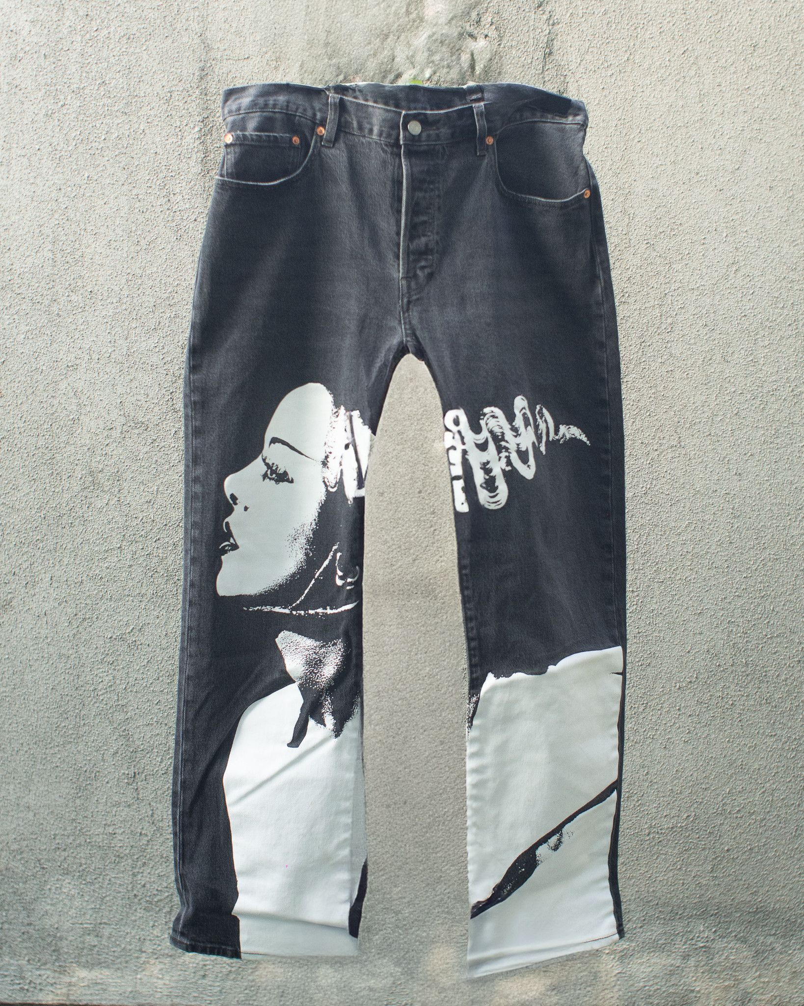 Levi's Levi's® 501 X Universal Monsters® 90s Size US 32 / EU 48 - 1 Thumbnail