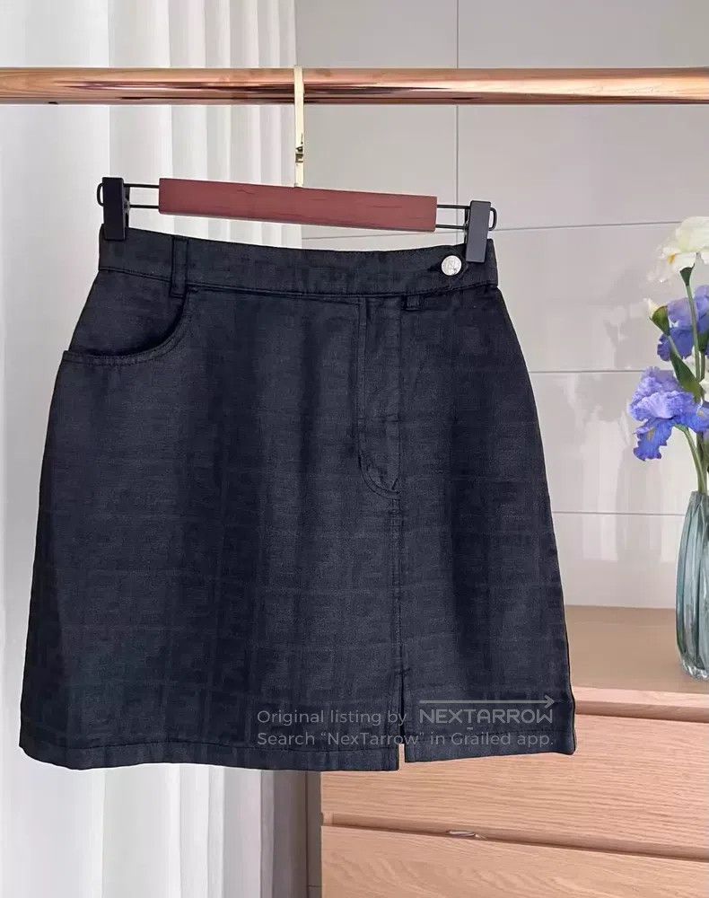 Fendi Fendi Black Monogrammed Printed Short Skirt Size 27" / US 4 / IT 40 - 1 Thumbnail