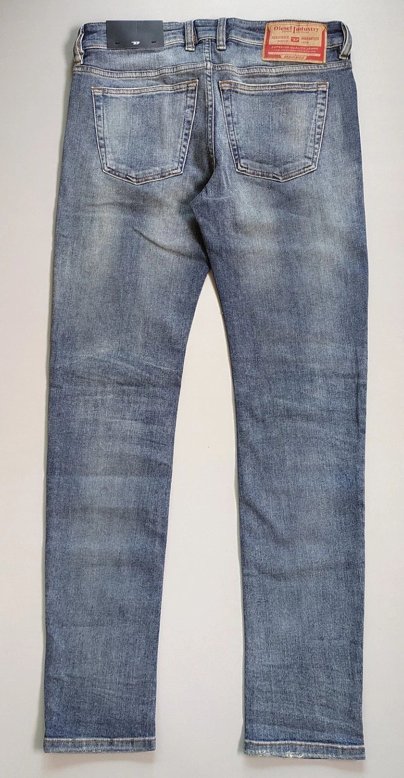 Diesel Diesel 1979 SLEENKER-R L.30 MENS JEANS T/9662 Size US 29 - 11 Thumbnail
