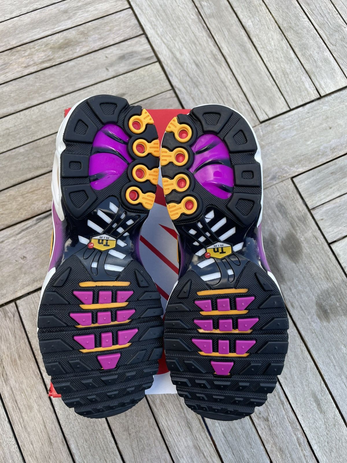 Nike - Nike Air Max Plus Black Hyper Violet Size US 7 / IT 37 - 3 Thumbnail