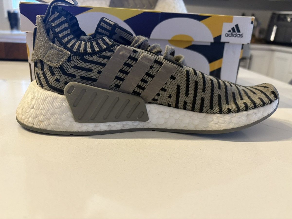 Adidas Adidas nmd r2 trace cargo Size US 8 / EU 41 - 5 Thumbnail