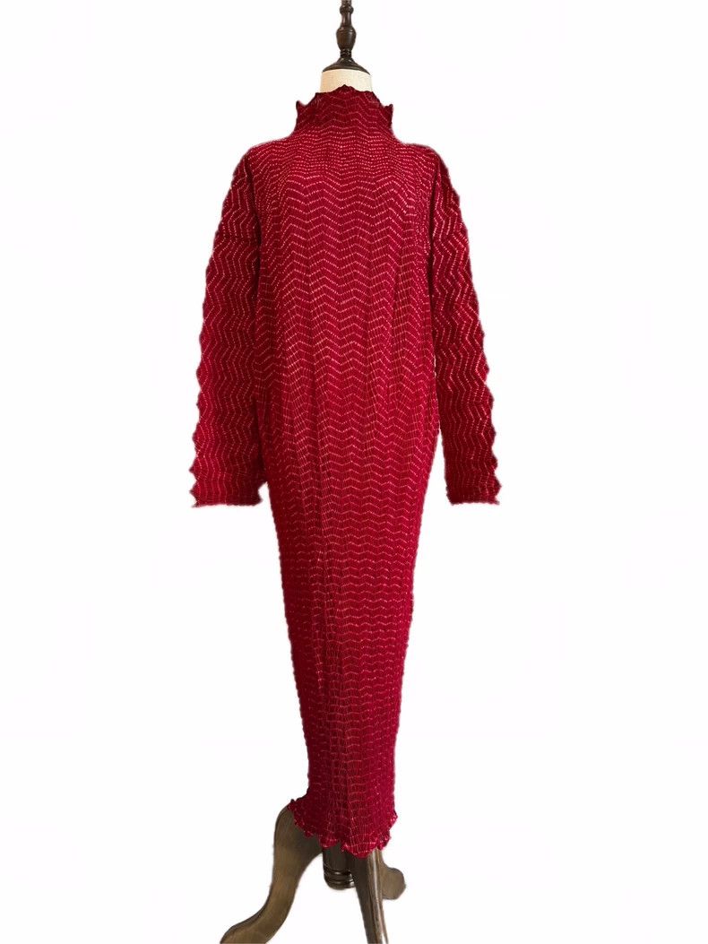 Issey Miyake Issey Miyake A hand-stitched red dress with a main thread Size M / US 6-8 / IT 42-44 - 3 Thumbnail