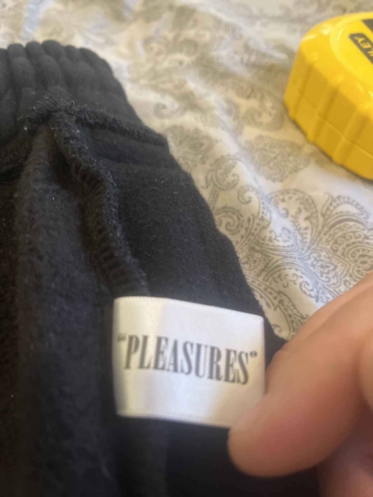 Pleasures Pleasures “rain” sweatpants Size US 34 / EU 50 - 3 Thumbnail