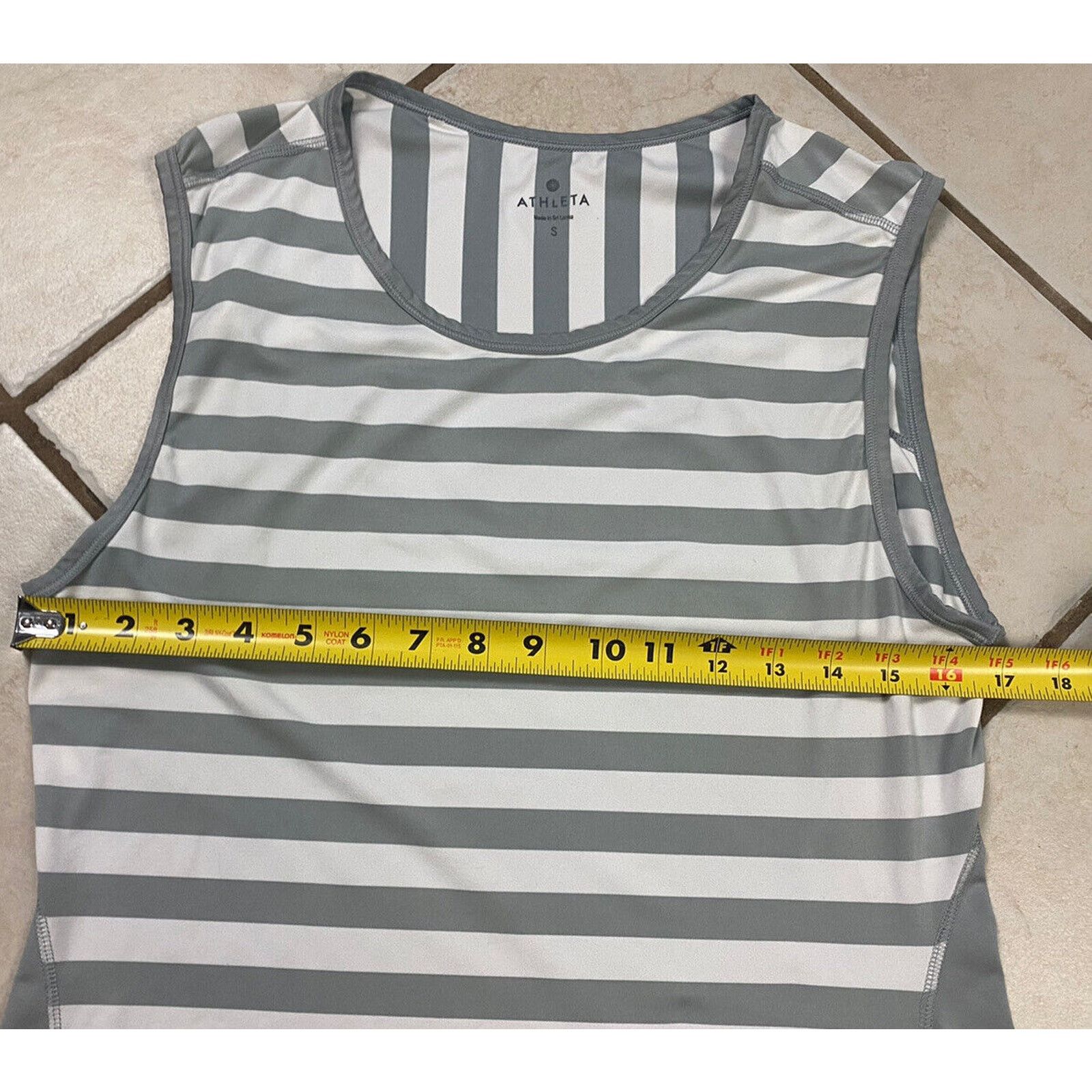 Athleta Athleta Womens White Gray Striped Breathable Tank Top Sz S Size S / US 4 / IT 40 - 8 Thumbnail