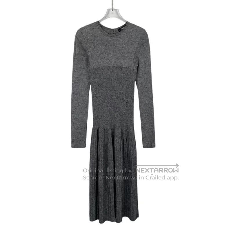 Chanel Chanel Gray cotton round-neck long-sleeved knitted dress Size XS / US 0-2 / IT 36-38 - 1 Thumbnail
