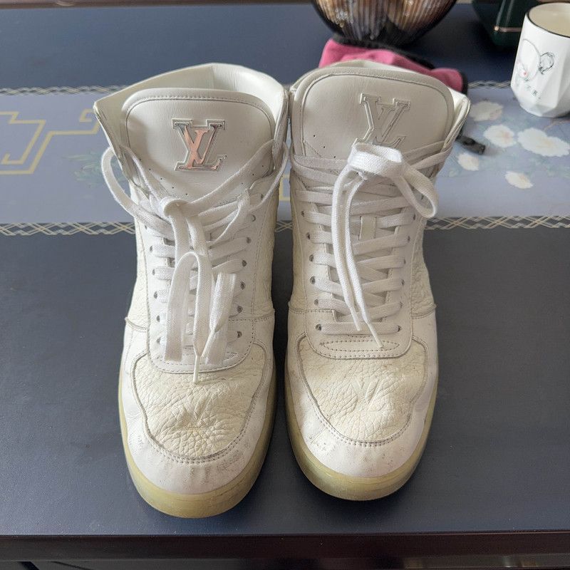 Louis Vuitton Louis Vuitton Rivoli High-Top Fashion Sneakers - Size US 9 / EU 42 - 2 Thumbnail