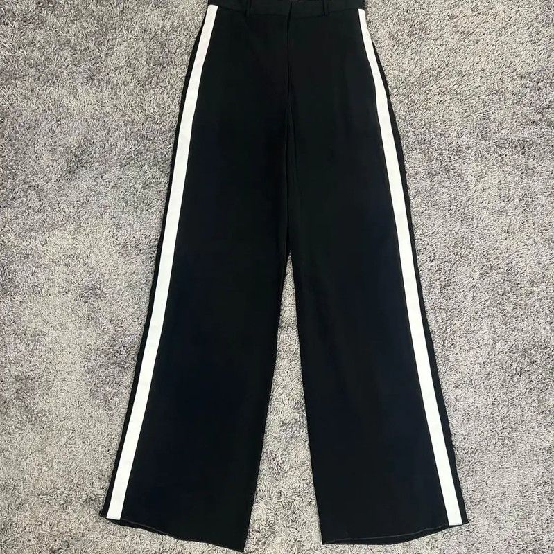 Burberry Burberry Women's Black Cotton Casual Pants Size 27" / US 4 / IT 40 - 1 Thumbnail