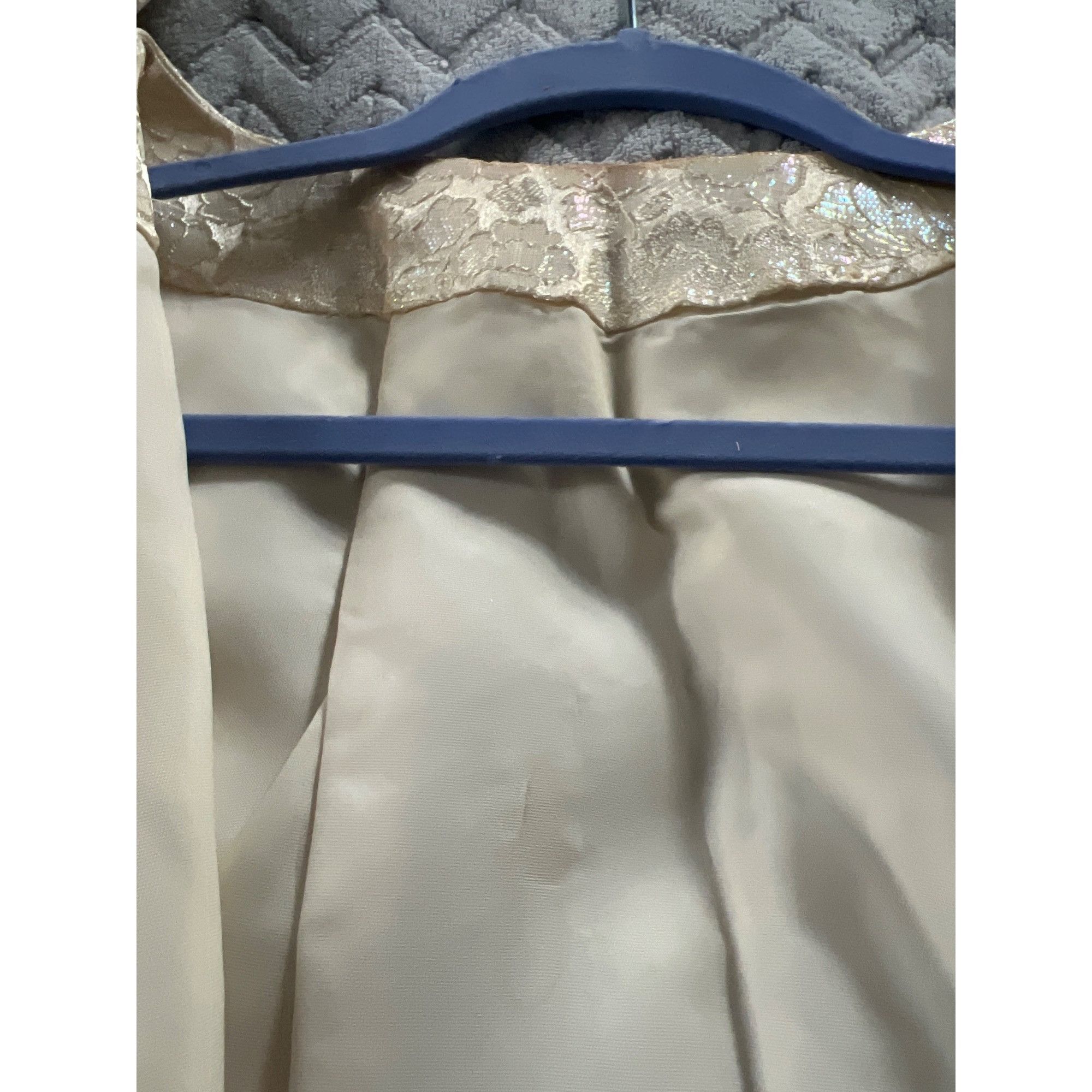 Other Vintage 2-Piece Ivory Brocade Sleeveless Top & slacks With Size M / US 6-8 / IT 42-44 - 7 Thumbnail
