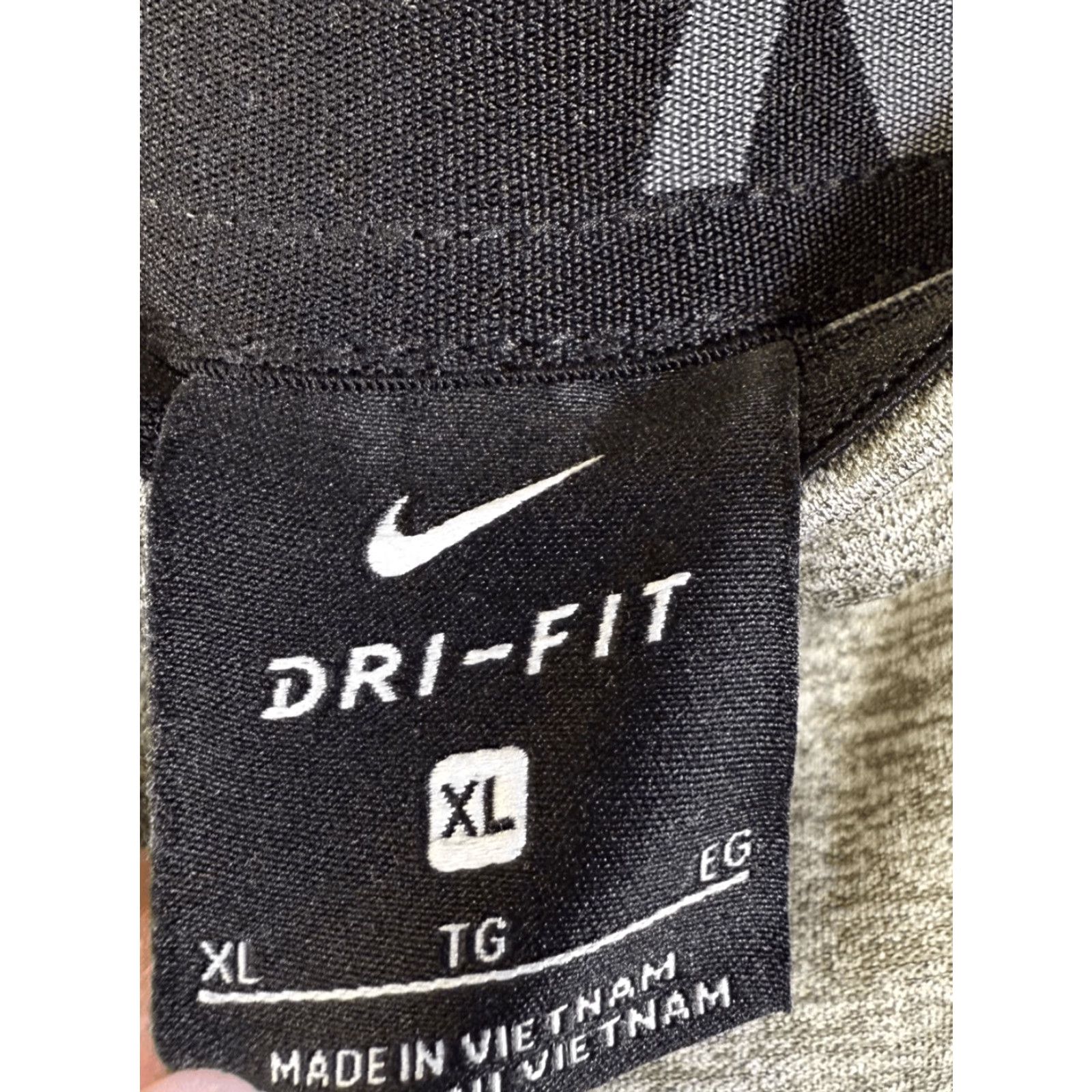 Nike VINTAGE Nike Classic Grey Ankle Sweatpants Athleisure Athletic Men XL Gray Dri Pants Mens XL Size US 36 / EU 52 - 2 Thumbnail