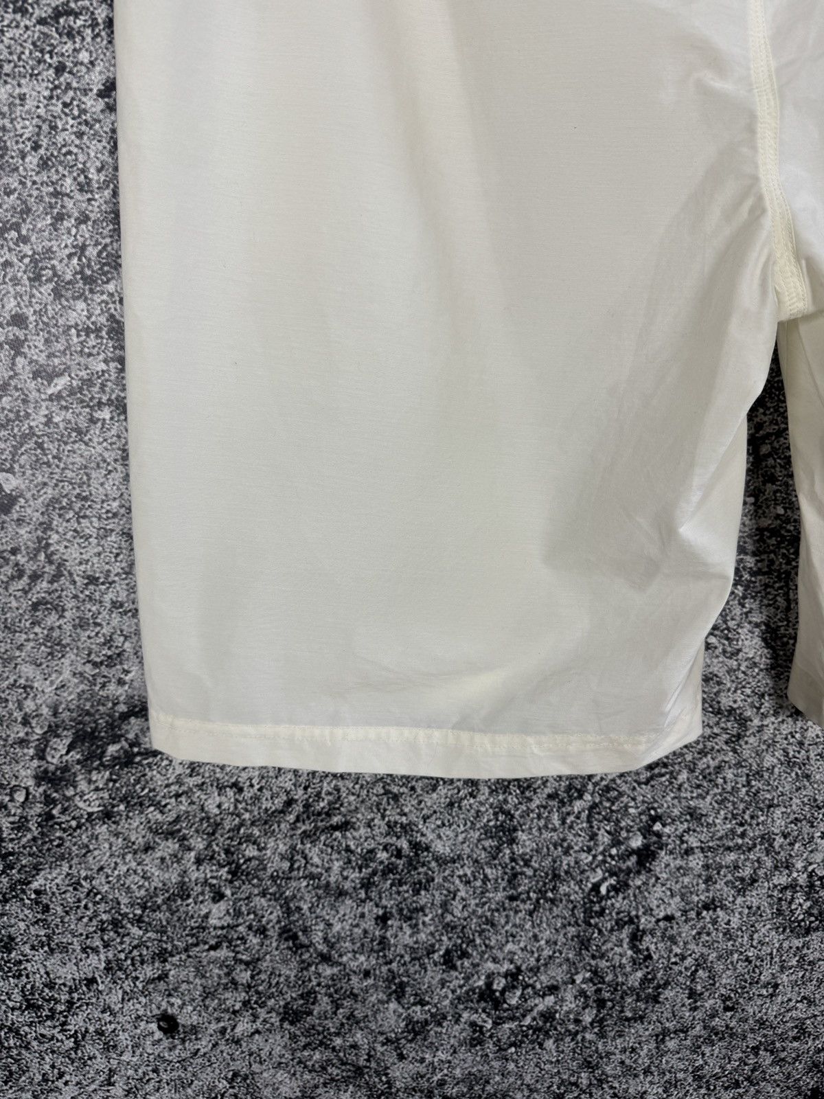 Nike Men’s Vintage Nike Cream Shorts With Map Logo Print Size 36 Size US 36 / EU 52 - 14 Thumbnail