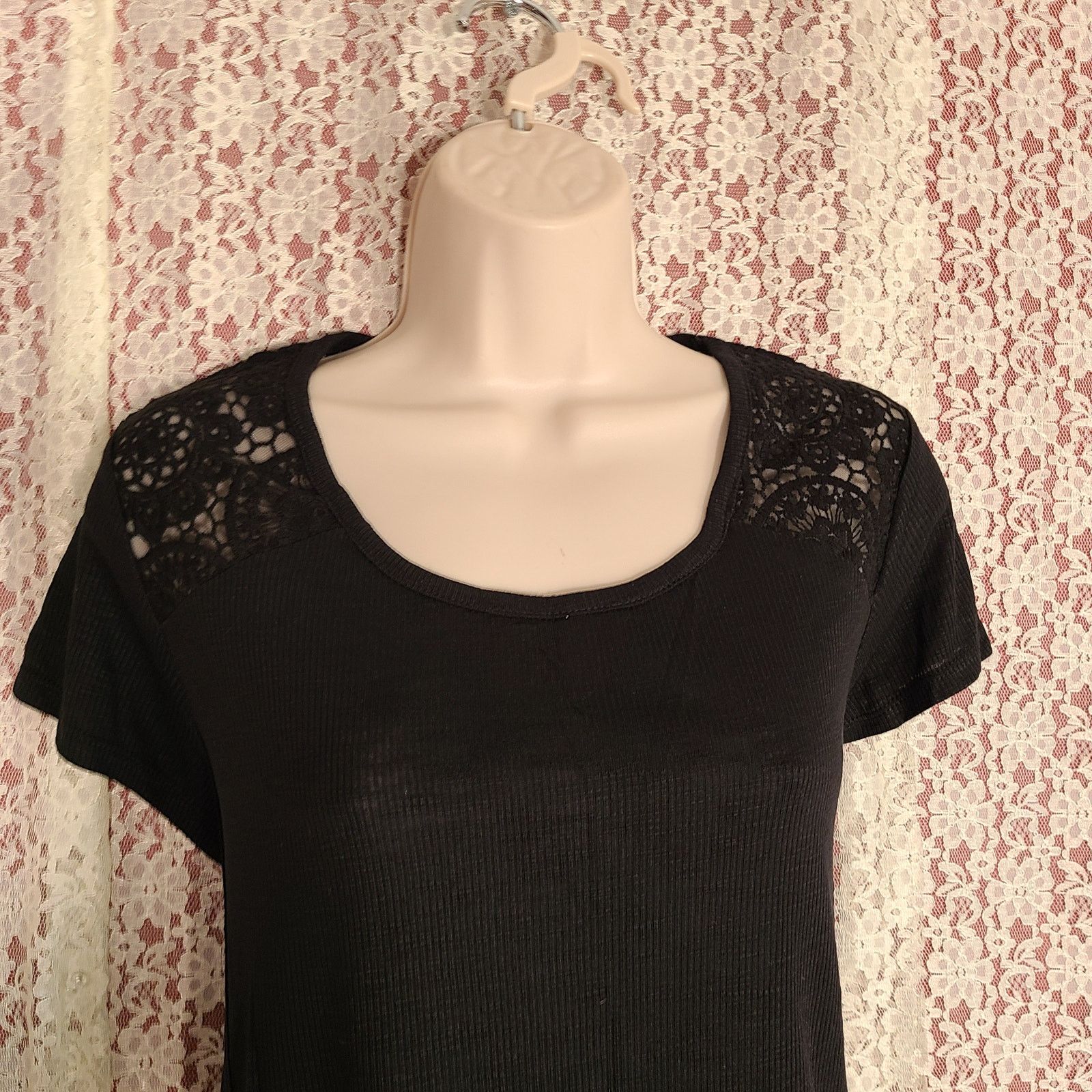 Faded Glory NWT faded glory black ribbed lace back top size medium Size M / US 6-8 / IT 42-44 - 2 Thumbnail
