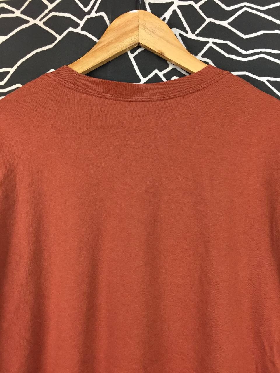 Billabong Billabong Gallery Rust Orange Tribal Sleeve Print Tee Size L Size US L / EU 52-54 / 3 - 8 Thumbnail