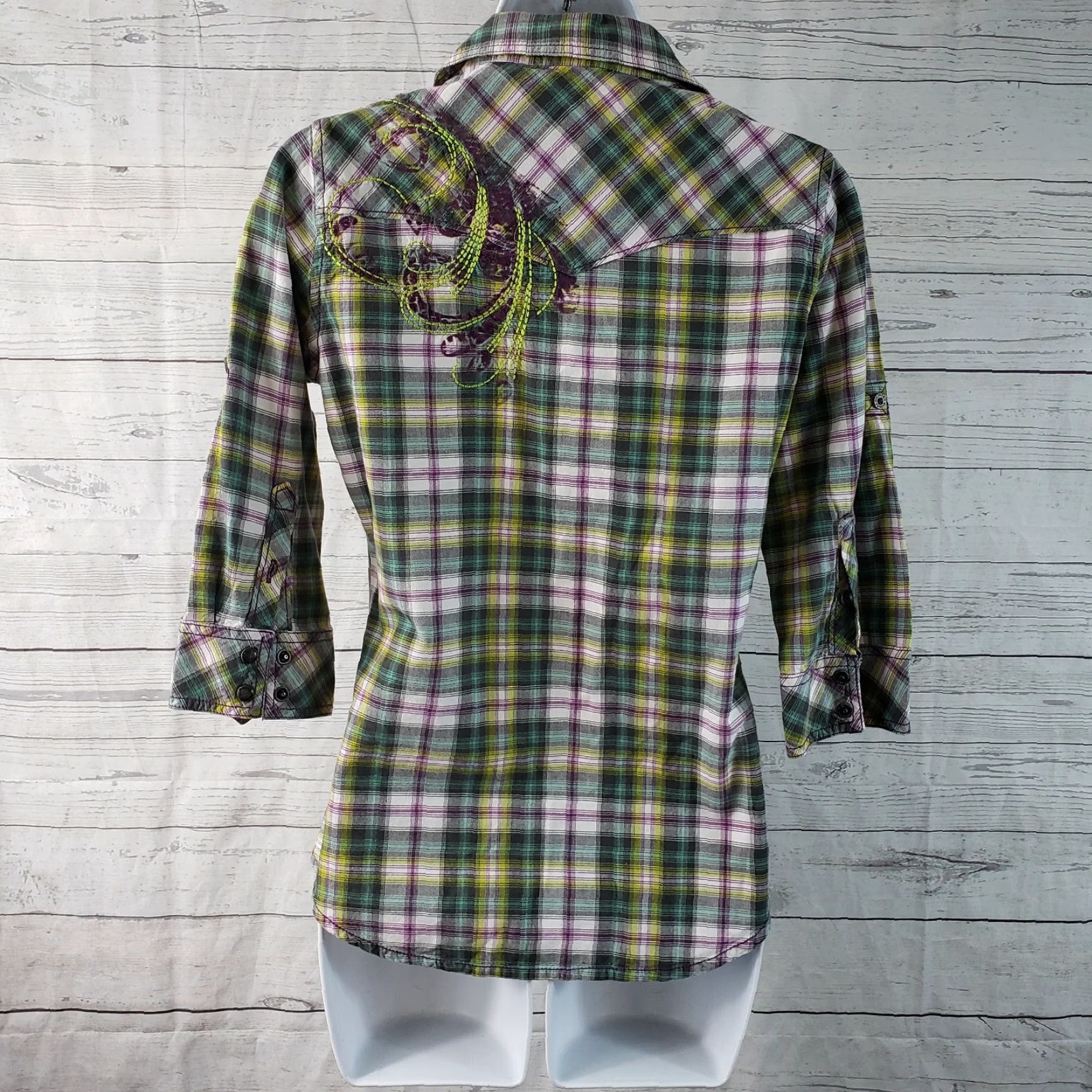 Vintage Southern Thread Shirt Womens Pearl Snap Plaid Embroidered Size Small Green Purple 3/4 Sleeve Button-Up Collared Size S / US 4 / IT 40 - 5 Thumbnail