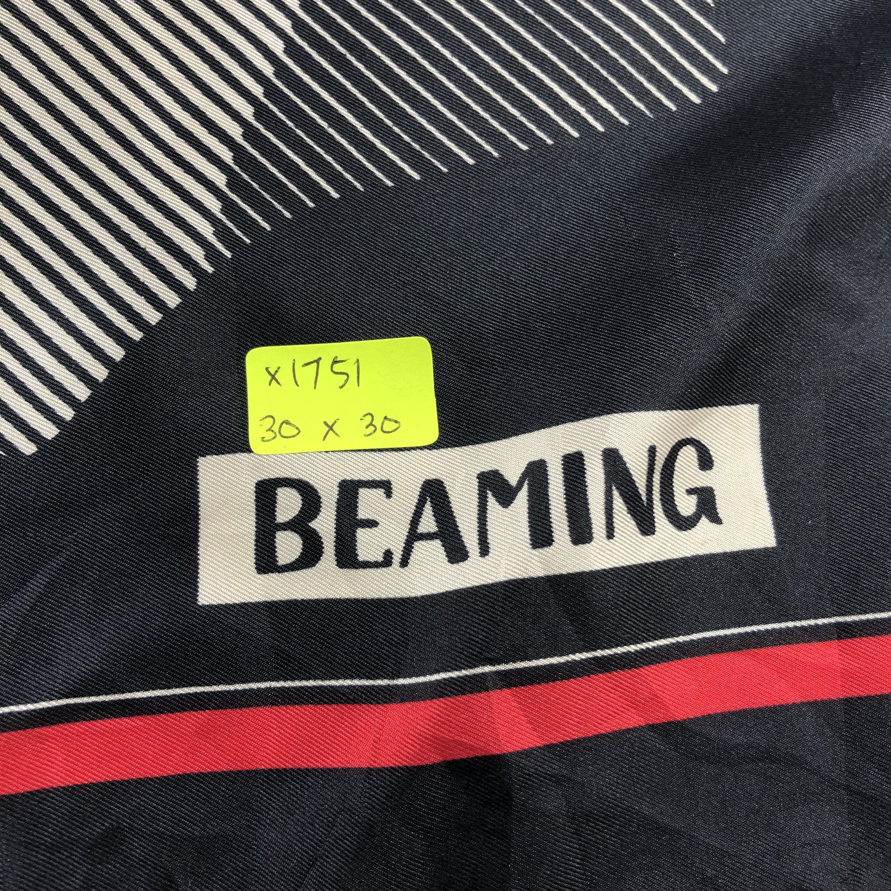 Vintage Vintage Beaming Silk Scarf Size ONE SIZE - 7 Thumbnail