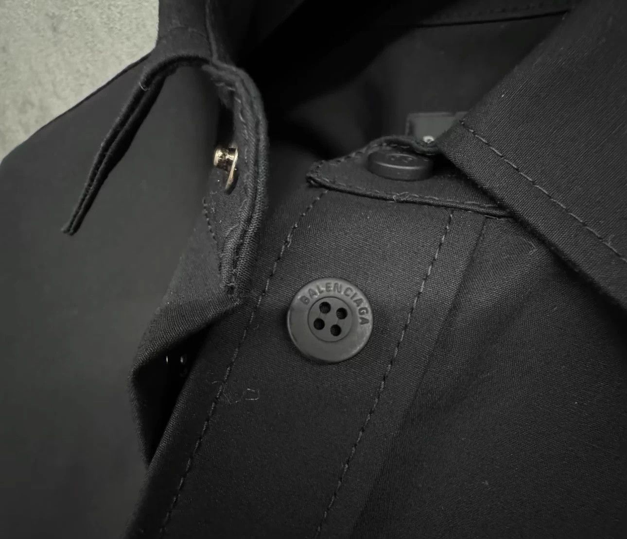 Balenciaga Unused Balenciaga 25kg Heavyweight Button-Down Shirt Jacket Size US S / EU 44-46 / 1 - 3 Thumbnail