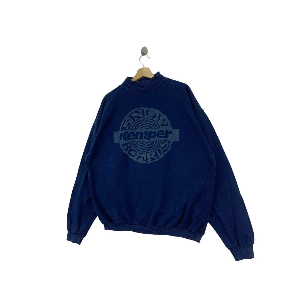 Vintage Vintage 90’ KEMPER SNOWBOARDS Stock Logo Sweatshirt Size US XL / EU 56 / 4 - 4 Thumbnail