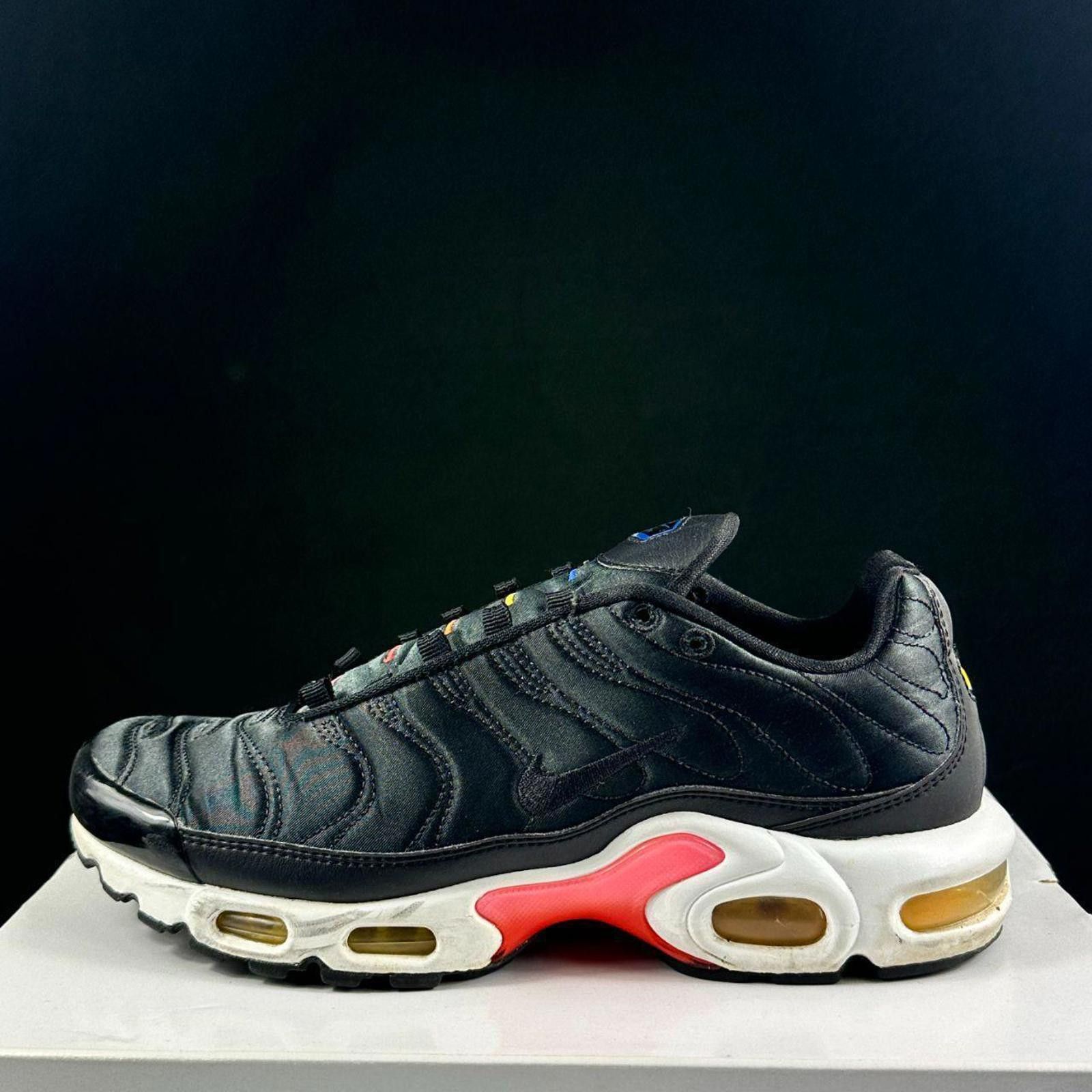 Nike 🌈 UNIQUE MULTI-STITCH BLACK NIKE TNs 🌈 Size US 8.5 / IT 38.5 - 1 Thumbnail
