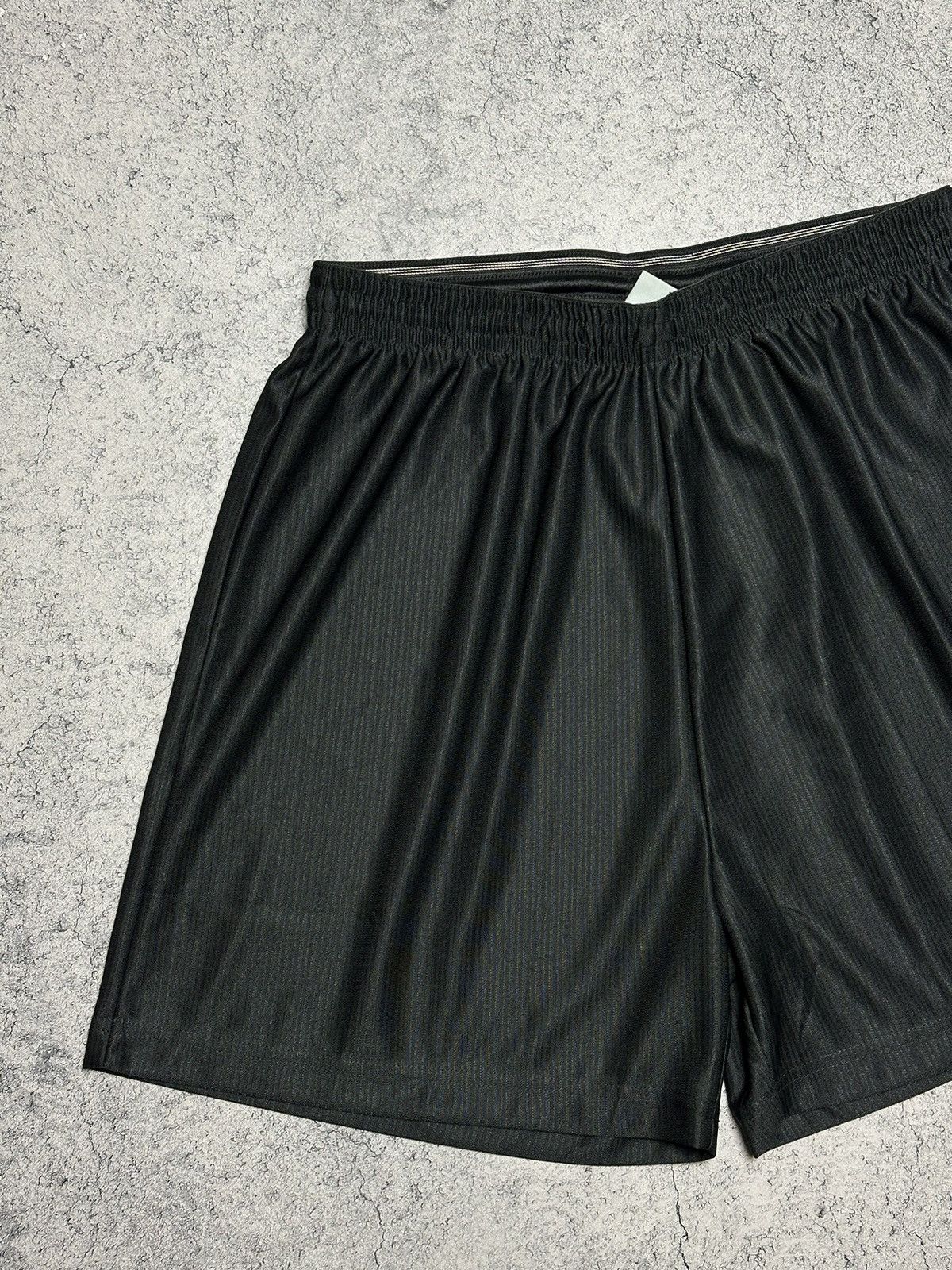 Nike Vintage Nike Total 90 Swoosh Deadstock Shorts Size US 32 / EU 48 - 3 Thumbnail