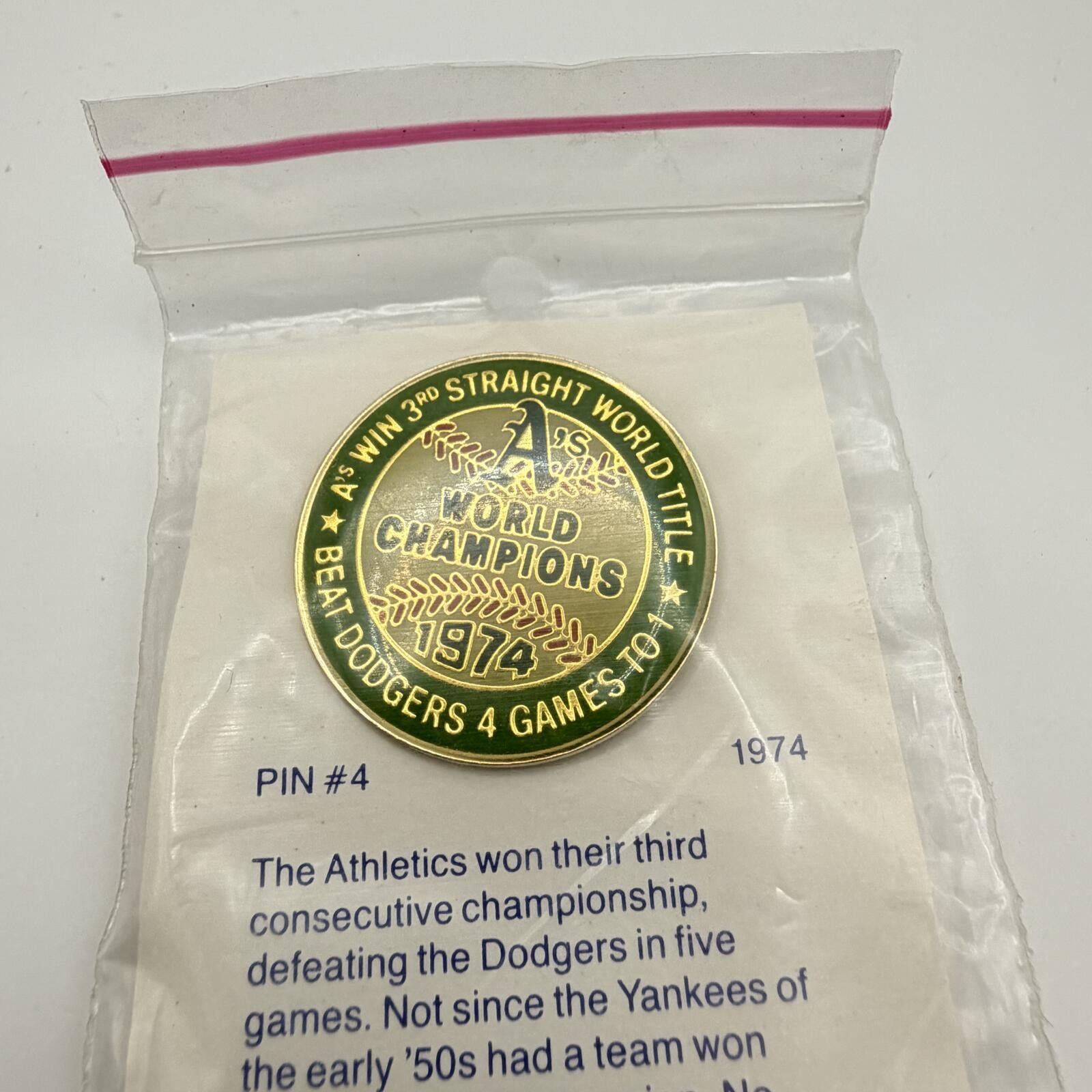 Other Okland Athletics Pins Vintage World Championship Lot of 2 Size ONE SIZE - 2 Thumbnail