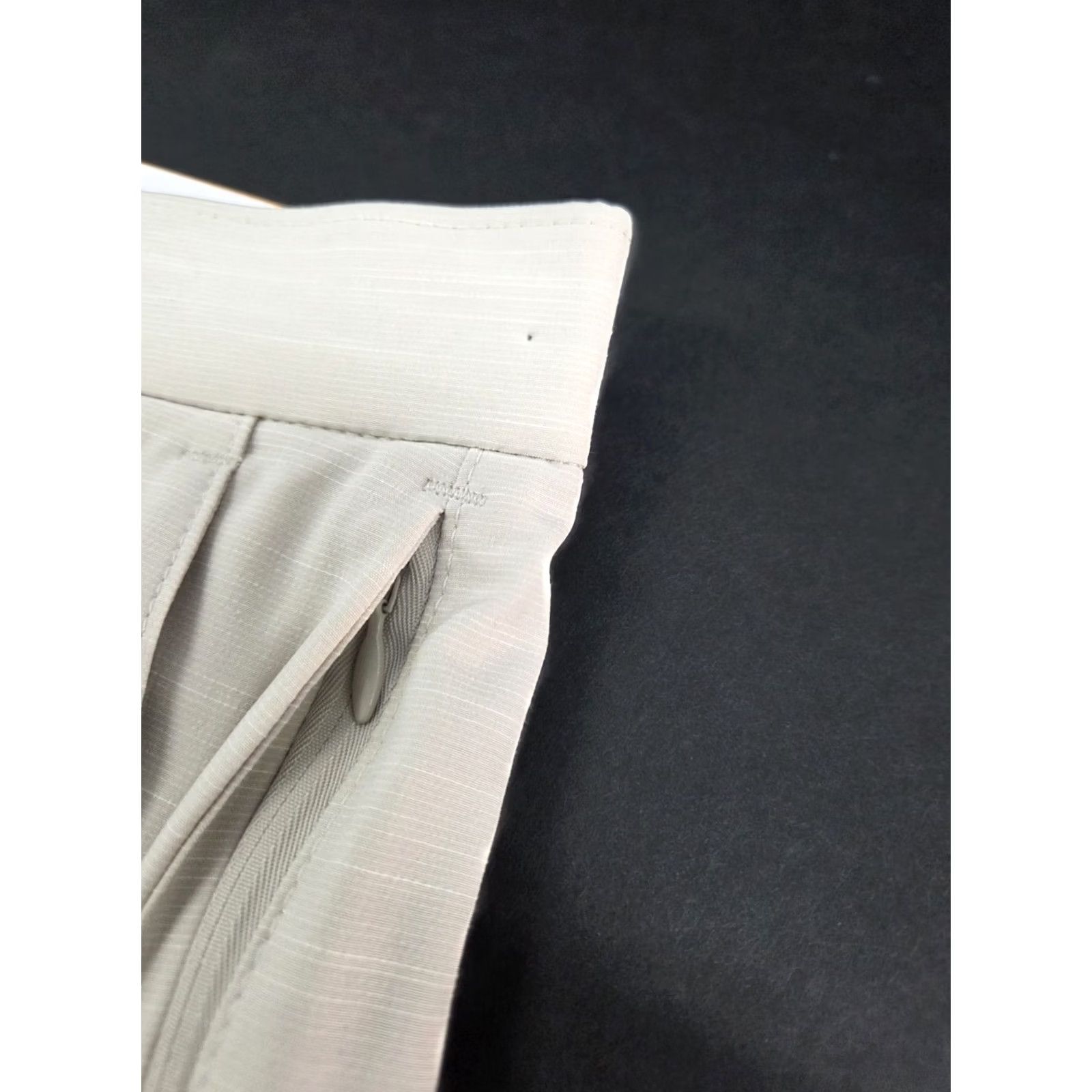 Apt. 9 NWT Apt. 9 Mens Beige Premier Flex Performance Tech Short 33 Chino Regular 8in Inseam Beige Moisture Wicking Quick Dry Pockets Zipper Button Size US 33 - 6 Thumbnail
