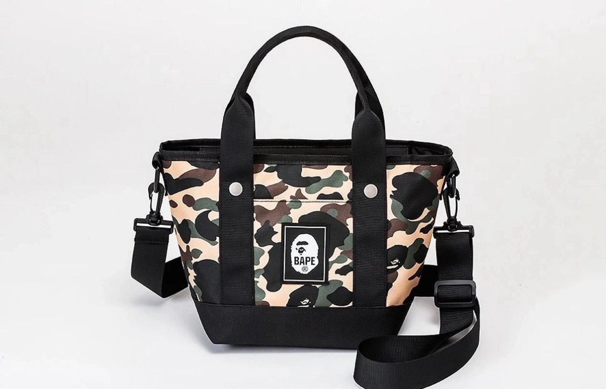 Bape 🔥BAPE CAMO LOGO TOTE BAG + BABY MILO MINI WALLET SET Size ONE SIZE - 1 Thumbnail