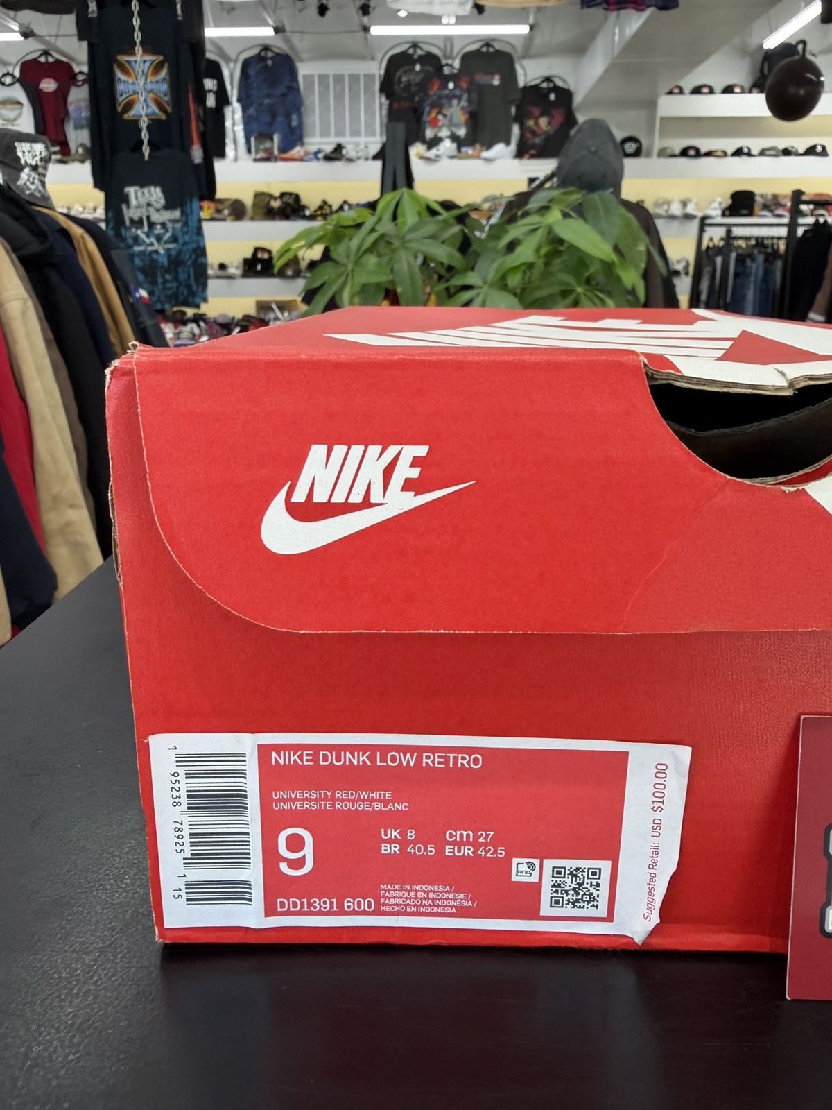 Nike Nike Dunk Low Velvet Brown Black Size 9 (2022) Size US 9 / EU 42 - 12 Thumbnail