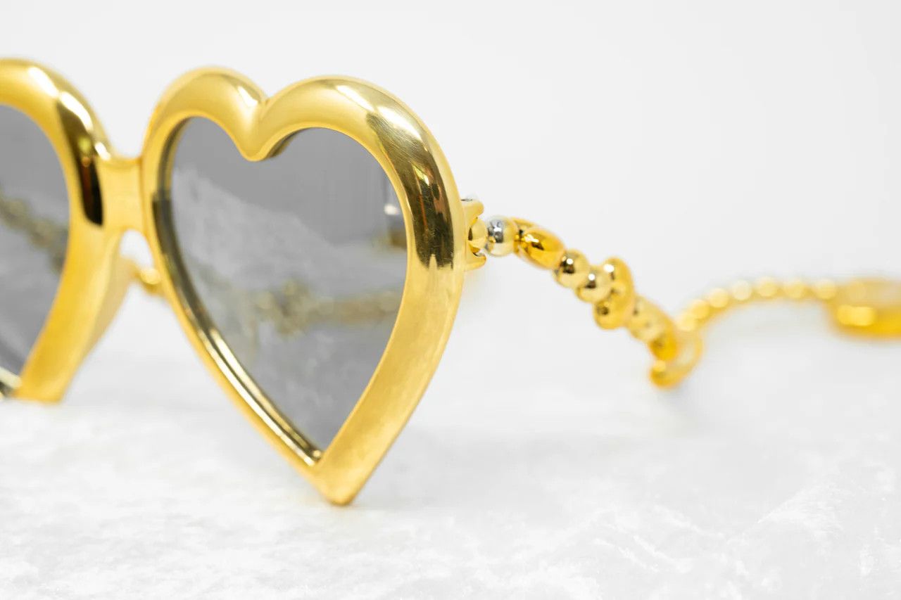 Jeremy Scott Jeremy Scott Gold Heart Shaped Sunglasses Size ONE SIZE - 9 Thumbnail