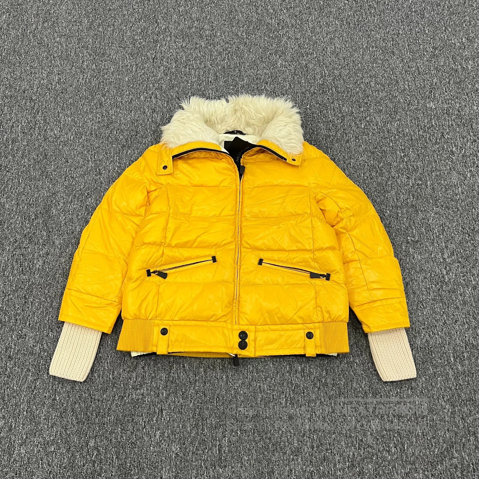Moncler Moncler size 2 Arabba袖 label; fur-lined ski down jacket| Size M / US 6-8 / IT 42-44 - 1 Thumbnail