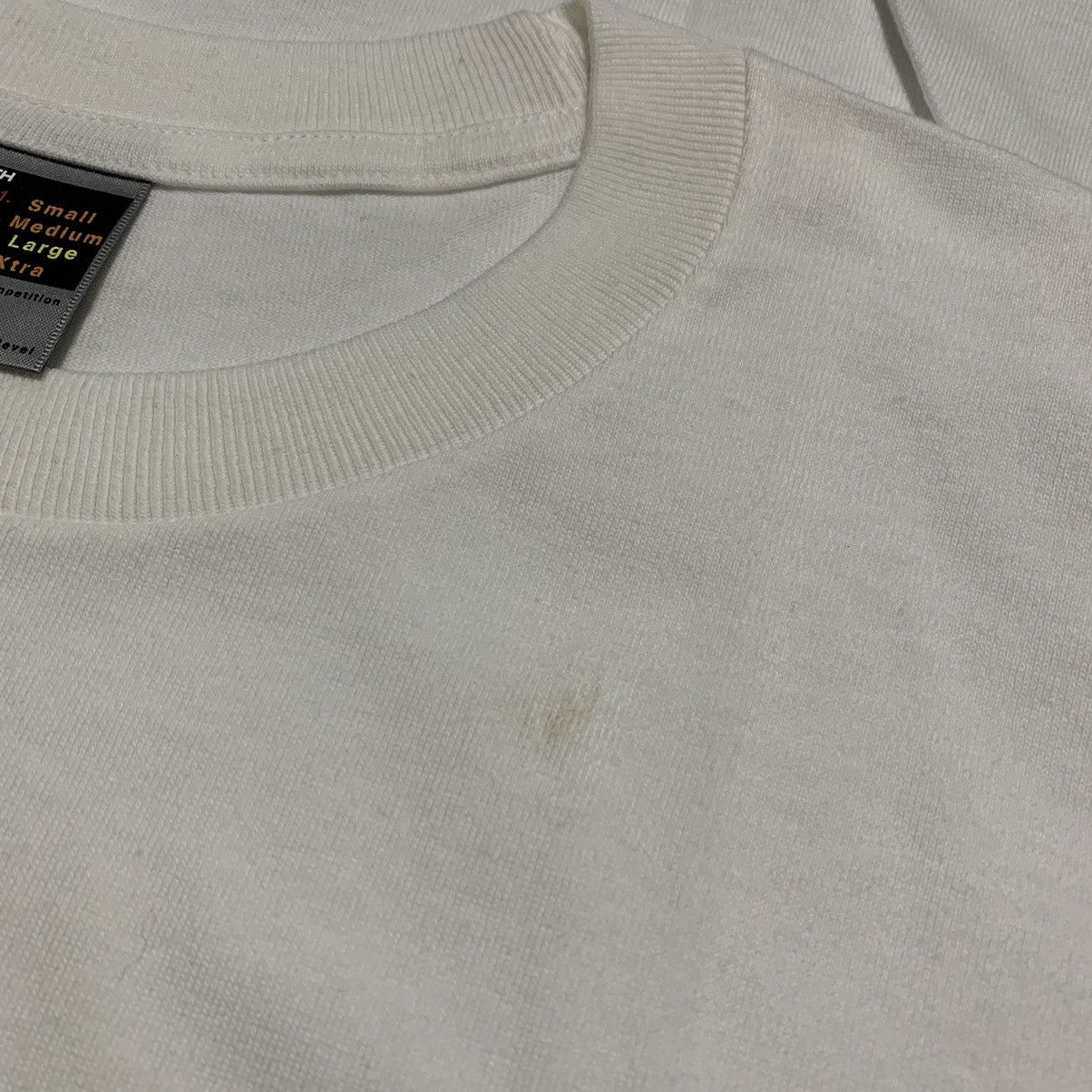 Bape Bape Large London White Tee A Bathing Ape One Year Vintage Size US L / EU 52-54 / 3 - 9 Thumbnail