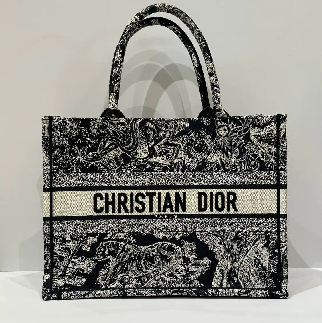 Dior DIOR Book Tote Medium blue canvas embroidery jacquard handbag Size ONE SIZE - 1 Thumbnail