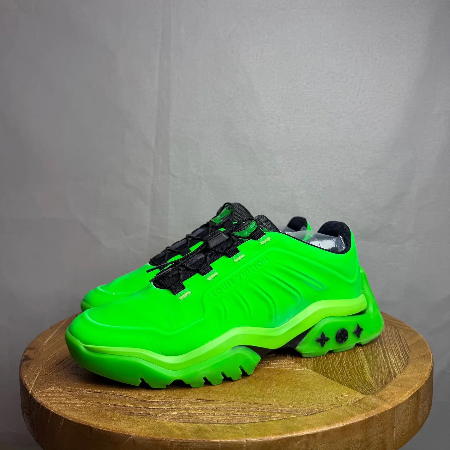 Louis Vuitton Louis Vuitton LV Millenium Fluorescent Green Sneakers 40 Size US 7 / EU 40 - 1 Thumbnail
