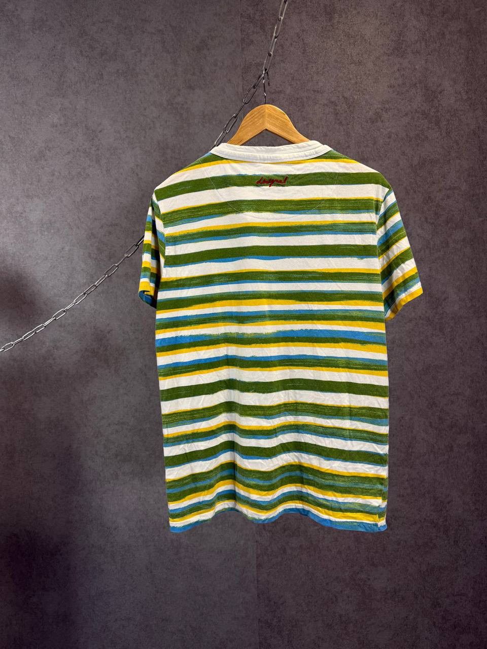 Desigual Desigual designer art crazy tee Size US L / EU 52-54 / 3 - 7 Thumbnail