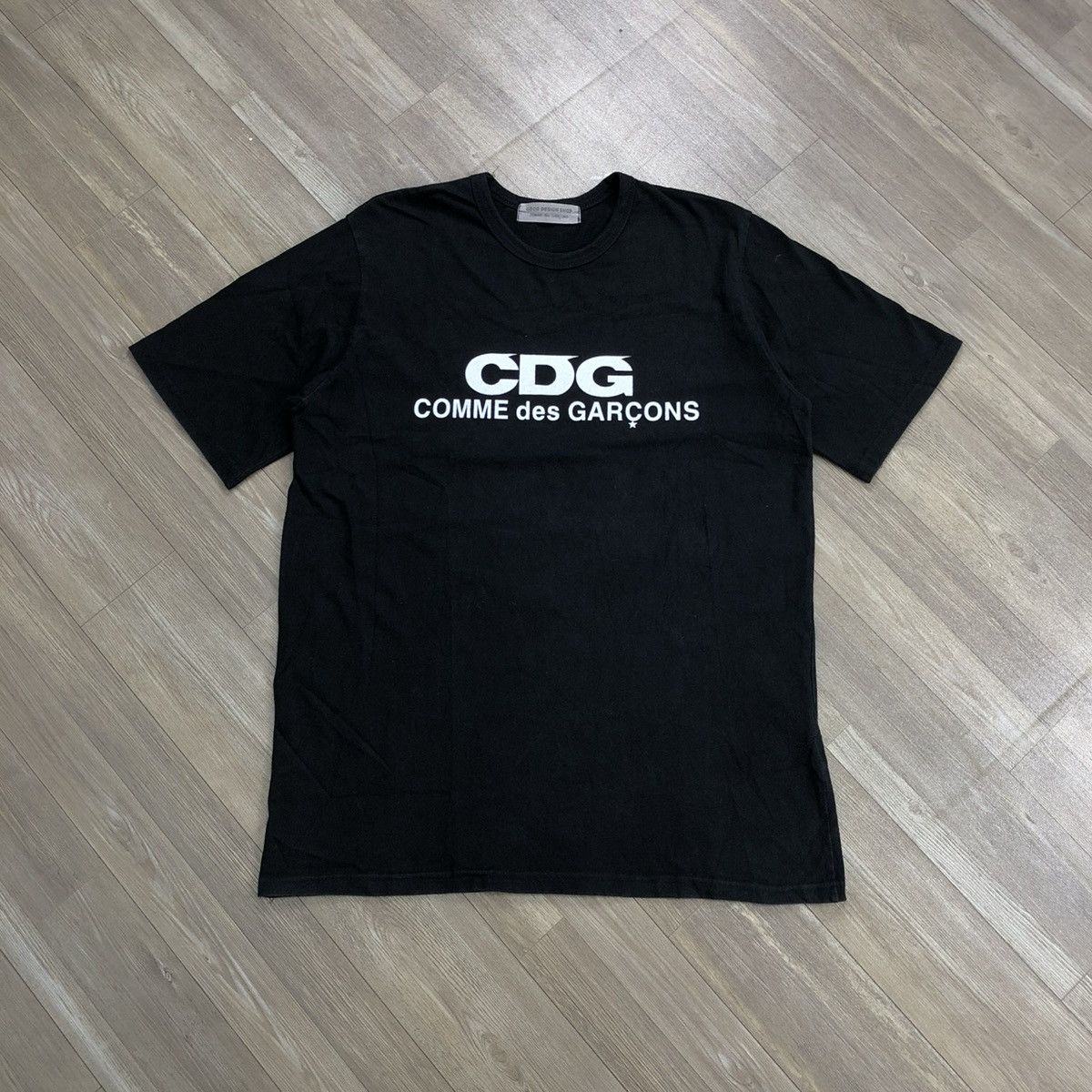 CDG by Comme des Garcons × Comme des Garcons × Comme des Garcons Homme 🇯🇵AD2013 Comme Des Garcons CDG Iconic Logo Black T-Shirt Size US M / EU 48-50 / 2 - 1 Thumbnail