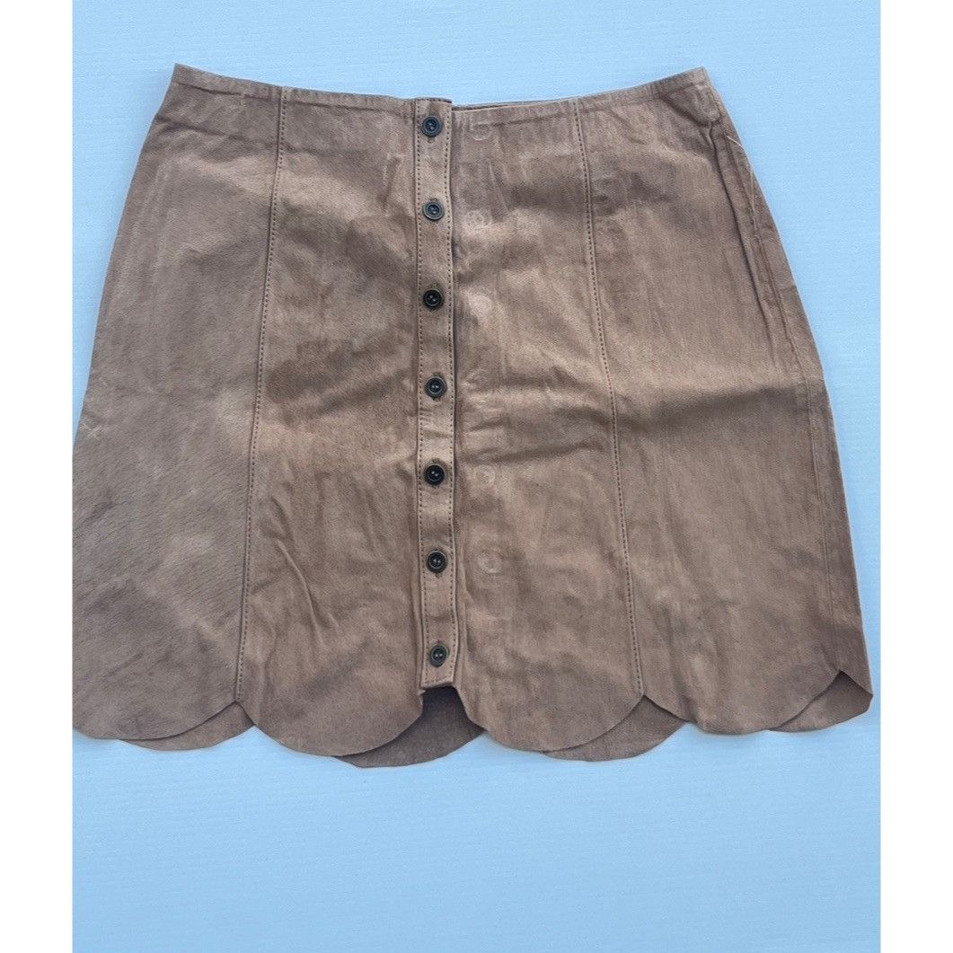 Other Bagatelle Women Beige Genuine Leather Button Scallop Hem Min Size 26" / US 2 / IT 38 - 6 Thumbnail