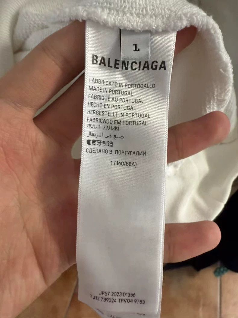 Balenciaga Balenciaga Flame the Year of the Loong defines sweater whi Size US S / EU 44-46 / 1 - 4 Thumbnail