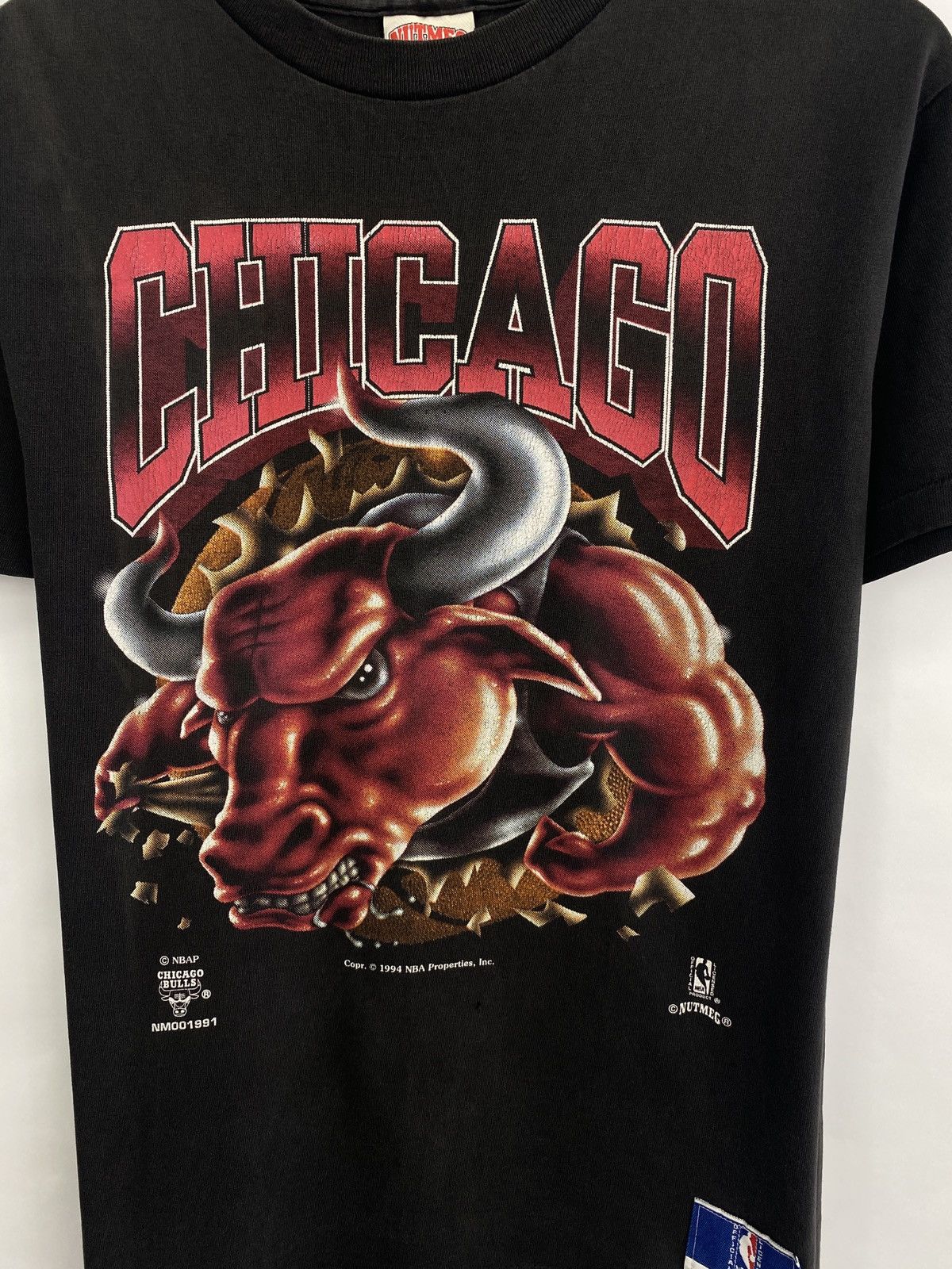 NBA × Nutmeg × Vintage 🇺🇸 Vintage 1994 Chicago Bulls Nutmeg rare retro t-shirt Size US L / EU 52-54 / 3 - 4 Thumbnail