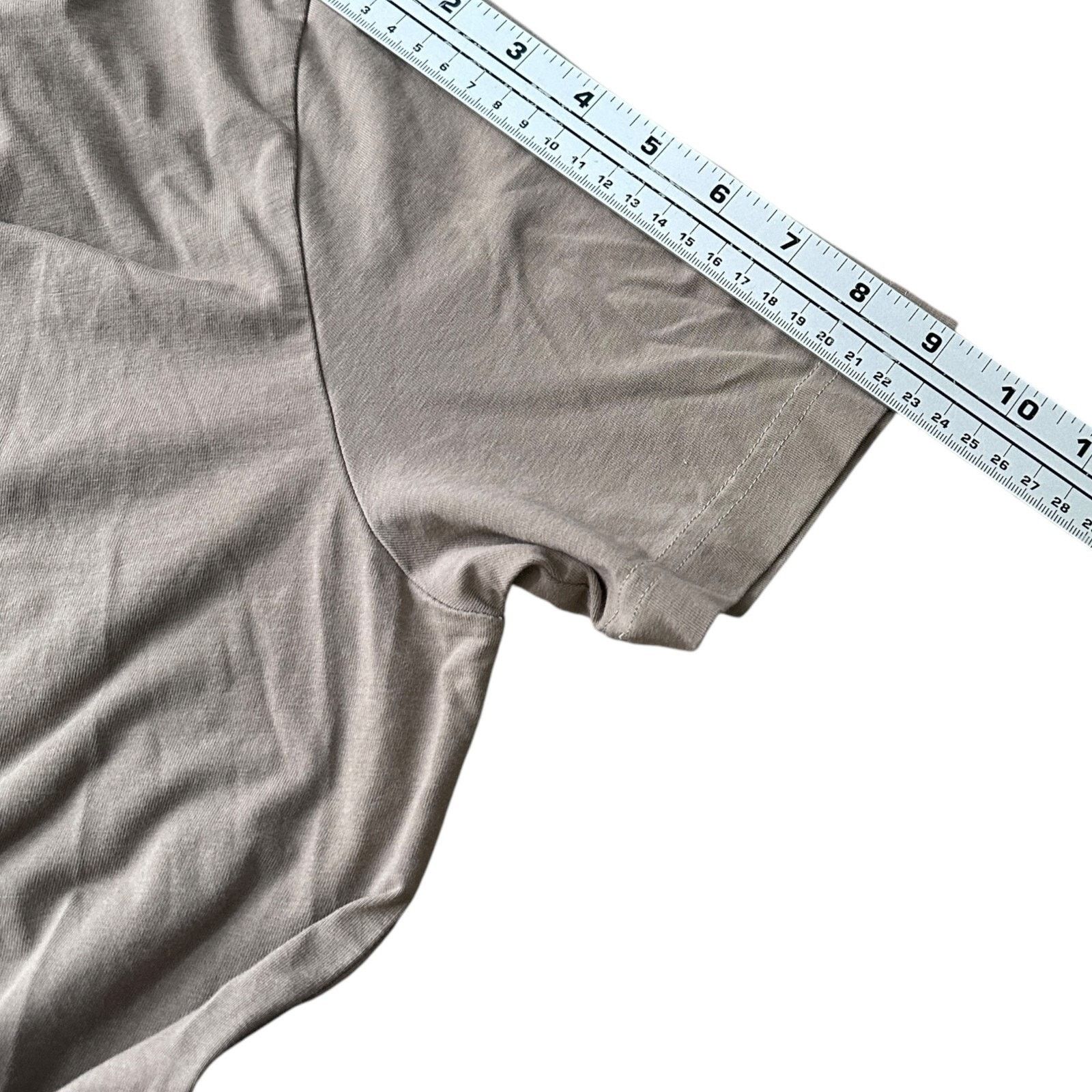 Hugo Boss Hugo Boss Tee T-Shirt Men’s Large Brown Graphic Short Sleeve Size US L / EU 52-54 / 3 - 10 Thumbnail