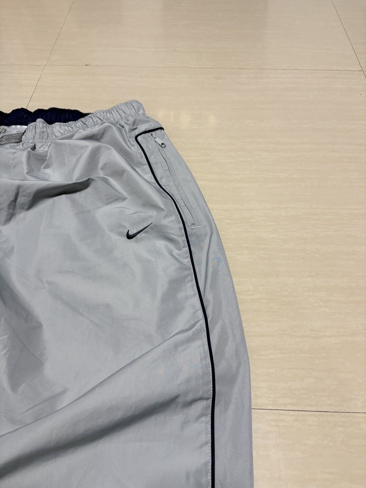 Nike EXTREMELY RARE VINTAGE NIKE SHOX TRACK PANTS🔥 Size US 37 - 5 Thumbnail