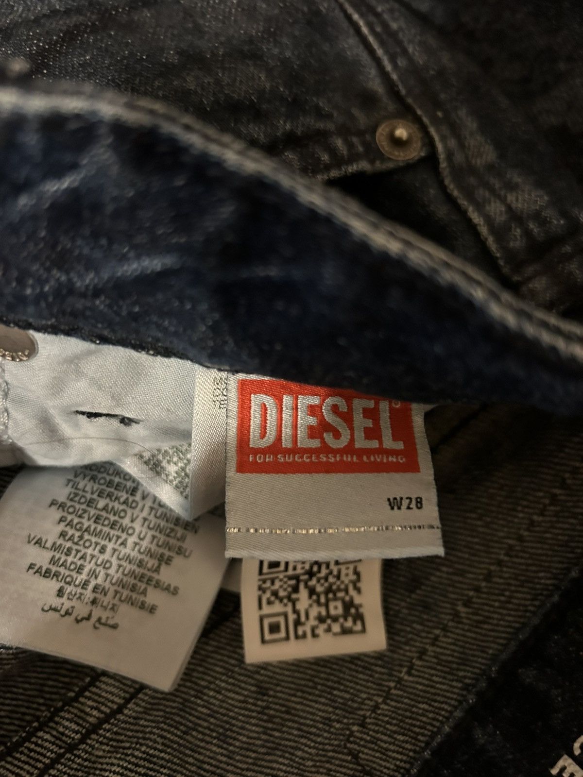 Diesel Diesel 1971 D-Sent 007cv Jeans size 28/32 $395 Size 28" / US 6 / IT 42 - 12 Thumbnail