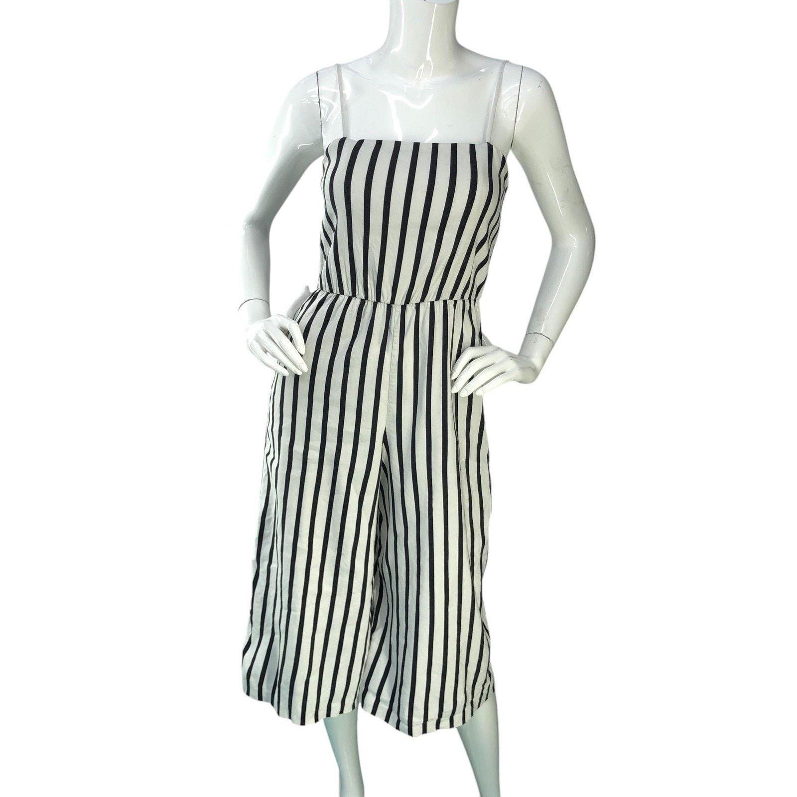Alice + Olivia Alice + Olivia Jumpsuit 4 Striped Linen Cropped Wide Leg Size 27" / US 4 / IT 40 - 11 Thumbnail