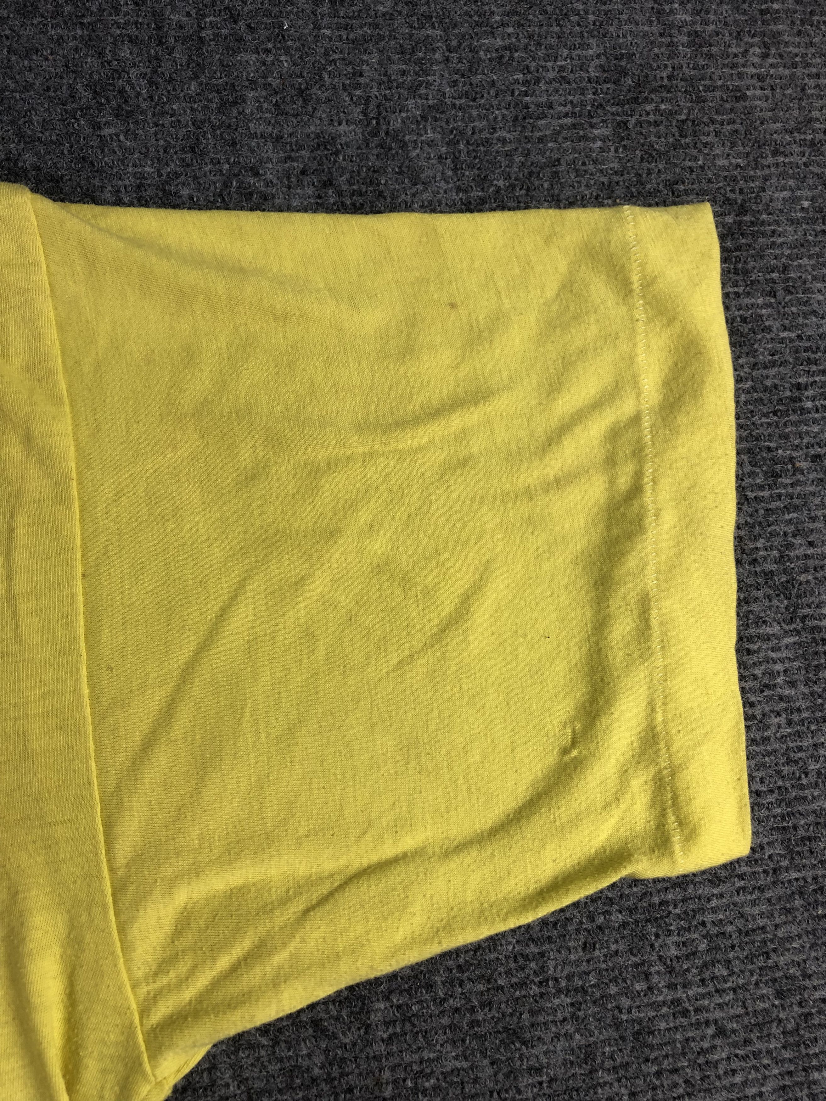 Vintage Vintage Tanning Zone Bermuda Tshirt Size US M / EU 48-50 / 2 - 5 Thumbnail