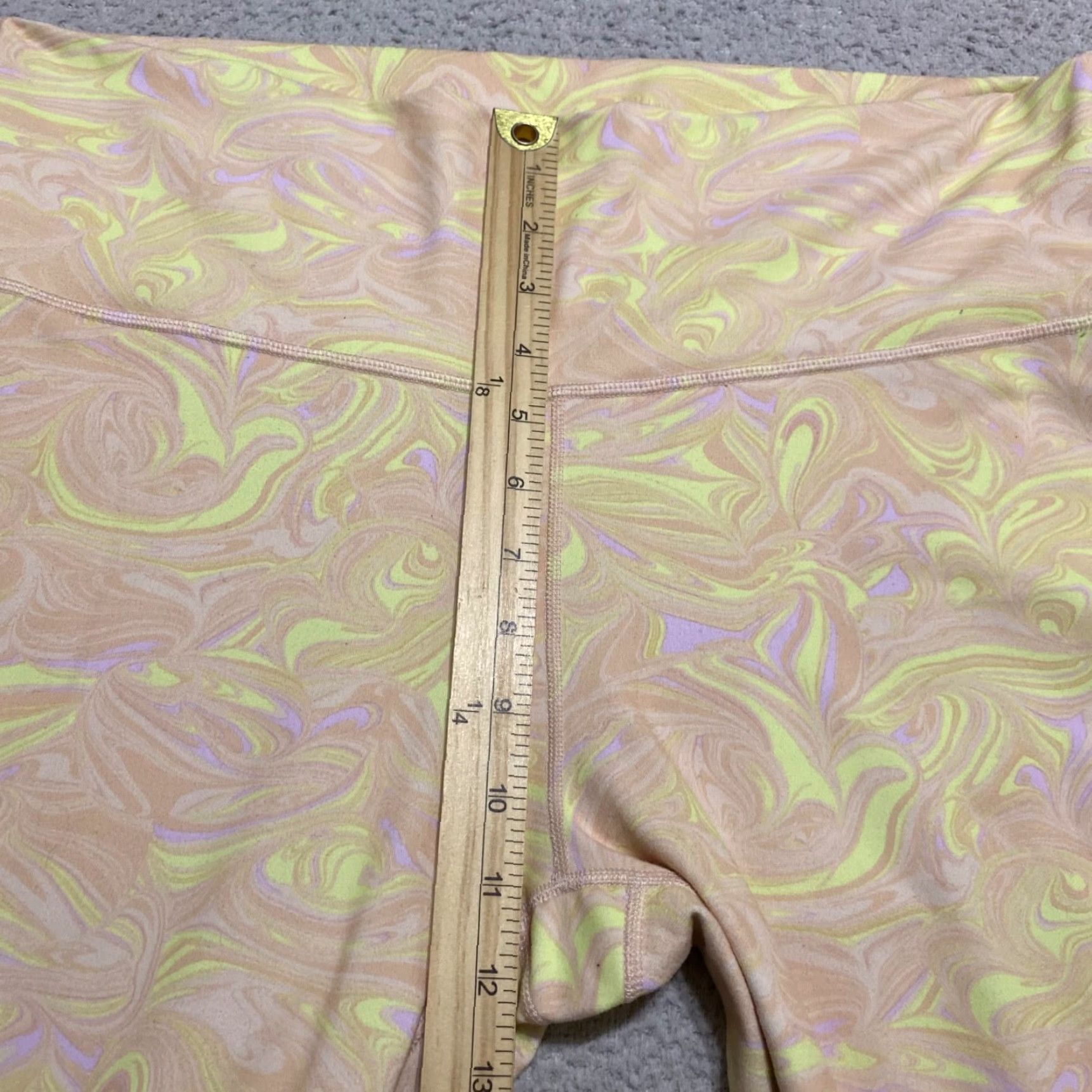 Fabletics Fabletics Leggings Capri 1X Plus Multicolor Geometric Yoga Workout Shoes? Size 40" / US 18 - 7 Thumbnail