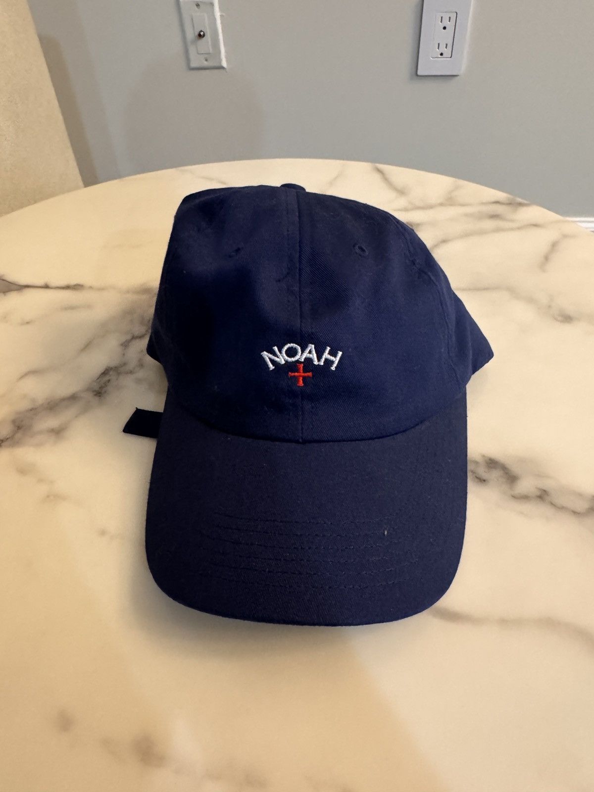 Noah logo hat