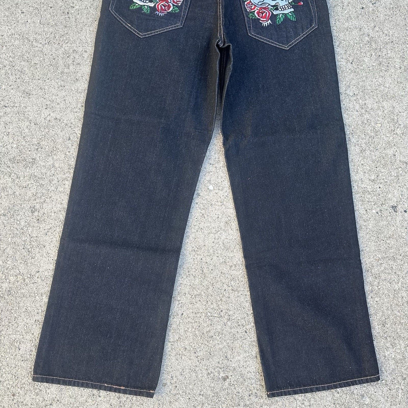 Ed Hardy × Vintage Vintage Y2K Ed Hardy Skull Roses Black Denim Jeans 36x32 Size US 36 / EU 52 - 2 Thumbnail