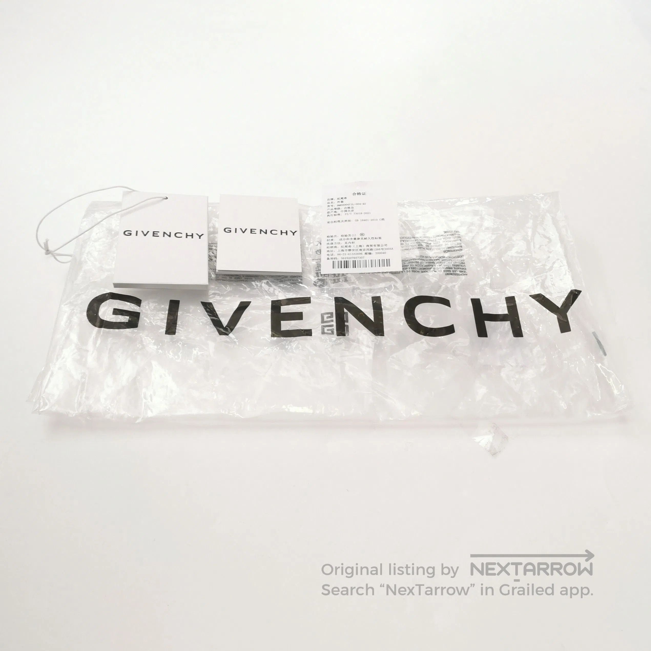 Givenchy Givenchy XS White Logo Short-Sleeve Shirt. Size US L / EU 52-54 / 3 - 1 Thumbnail