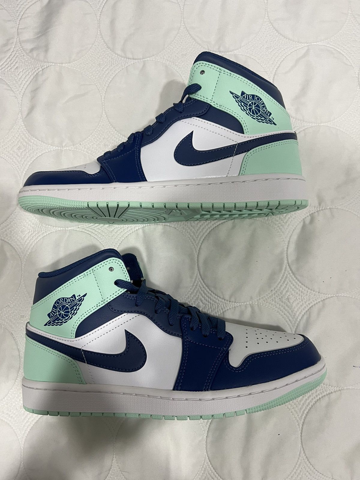 Jordan Brand Jordan 1 Mid Mystic Navy Mint Foam Size US 9.5 / EU 42-43 - 1 Thumbnail