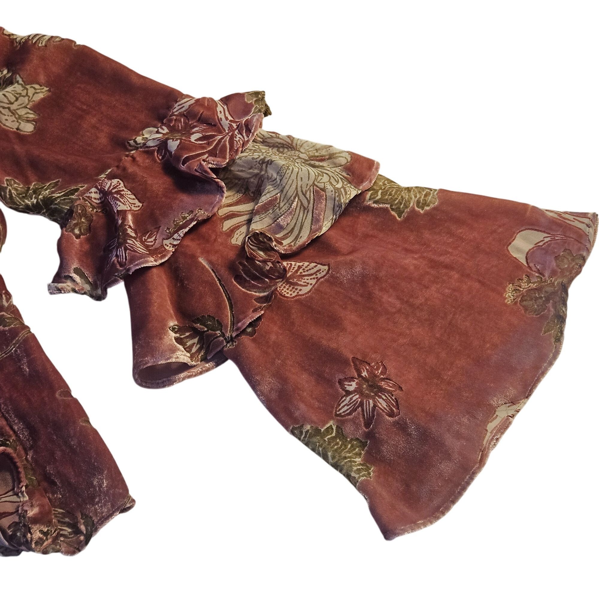 Miss Me Miss Me Womens Floral Velvet Ruffle Sleeve Top S Cottagecore Size S / US 4 / IT 40 - 6 Thumbnail